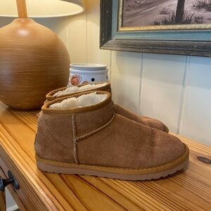 Classic UGG Minis
